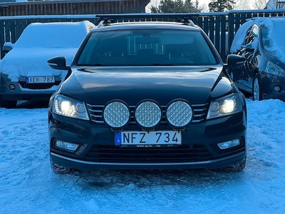 Volkswagen Passat 2.0 TDI 4M R-Line Premi Drag D-Värm Nybes