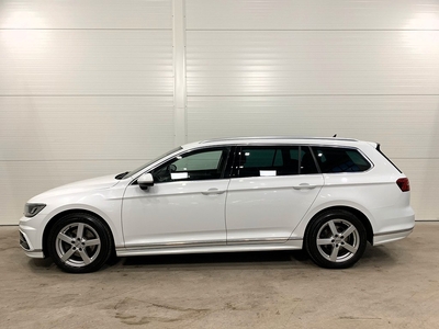 Volkswagen Passat SC 2.0 TDI R-Line Cockpit D-Värme SE UTR 190hk 2018