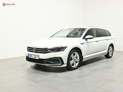 Volkswagen Passat SPORTSCOMBI GTE 218HK EXECUTIVE BVÄRM DRAG