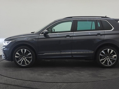 Volkswagen Tiguan eHybrid R-LINE EHYBRID 245 HK