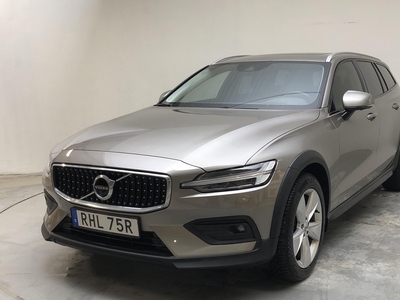 Volvo V60 B5 Cross Country AWD Mildhybrid, Bensin (250hk)