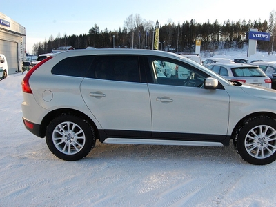 Volvo XC60 D3 AWD Summum Drag Värmare mm.