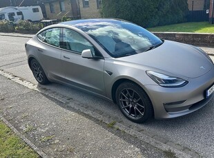 Tesla Model 3Long Range AWD 2019, Halvkombi