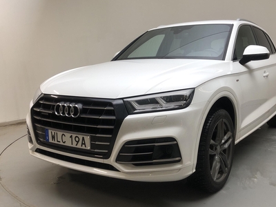 Audi Q5 55 TFSI e quattro (367hk)