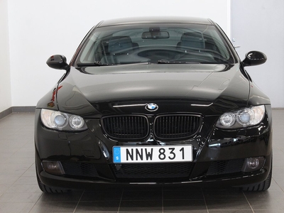 BMW 325 i Coupé Automat 218HK *Navigation *Skinn