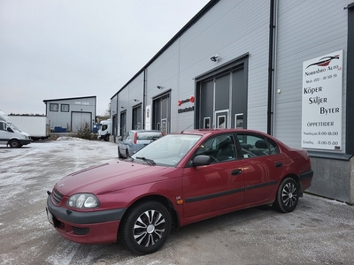 Toyota Avensis Sedan 1.8