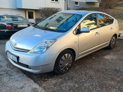 Toyota Prius1.5 VVT-i AUTOMAT Nybesiktad Två brukare 2006, Halvkombi