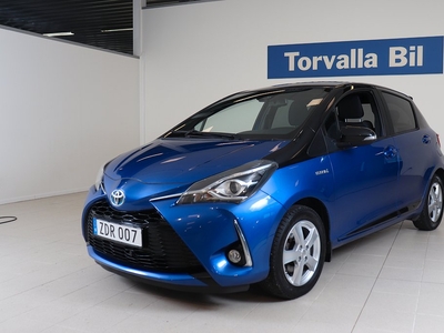 Toyota Yaris Hybrid e-CVT 101hk Vinterhjul B-kamera