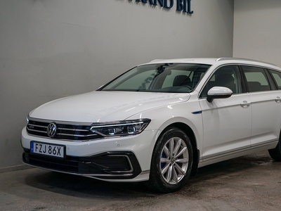 Volkswagen Passat GTE 218hk Drag Värme B-kam GPS Carplay S&V