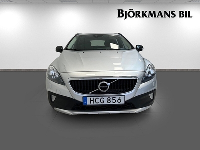 Volvo V40 Cross Country D2 120HK MANUELL VOC DIESELVÄRMARE