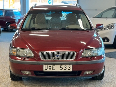 Volvo V70 2.4 Business *Samma ägare i 10år* Välskött Drag