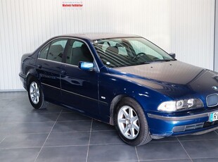 BMW 520i Sedan 2000, Sedan