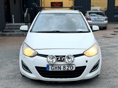 Hyundai i20 3-dörrar 1.4 E5 Hö-styrd maxutrustad repobjekt