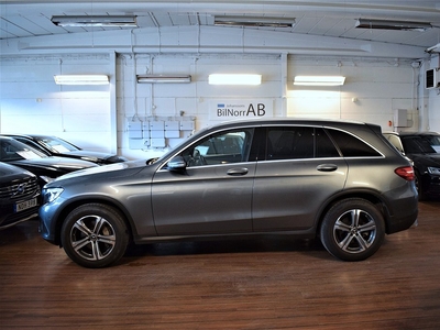 Mercedes-Benz GLC 220d 4MATIC Värmare Kamera Burmester Drag