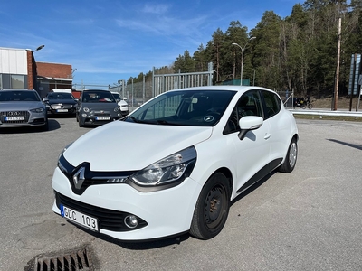 Renault Clio 1.2 73hk 12100 mil Navi Nyservad