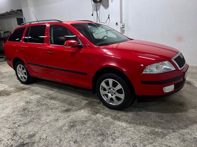 Skoda Octavia Automatlåda, Kombi 2.0TDI ,dragkrok, Mvärmare.