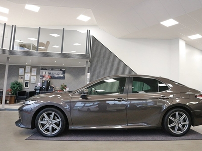 Toyota Camry 2.5 Hybrid CVT |Euro 6 |Kamera |Skinn |Keyless