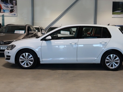 Volkswagen Golf 1.6 TDi 105HK Style DSG Navi/Motorvärmare