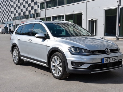 Volkswagen Golf Alltrack 1.8 TSI 4M Pluspaket Värm Drag