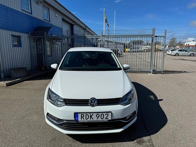 Volkswagen Polo 5-dörrar 1.2 TSI Nyservad Låga mil