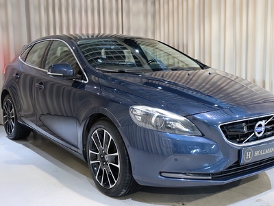 Volvo V40 D4 190HK Auto Momentum Panorama VoC