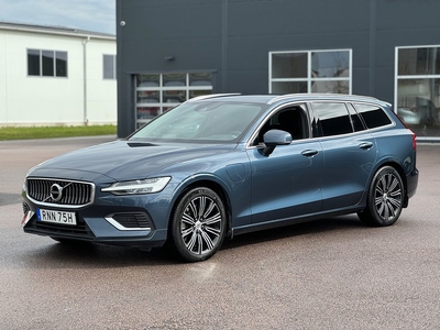 Volvo V60 Recharge T6 AWD Momentum