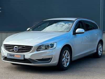 Volvo V60 T3 Momentum Euro 5/Nyservad/Nykamrem/PDC