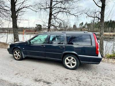 Volvo V70 2.4 (140hk) Dragkrok / S&V Hjul / Bes tom. 31/1-25