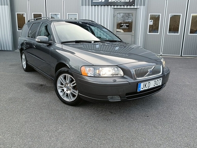 Volvo V70 2.4 Classic Momentum Svensksåld med låga mil