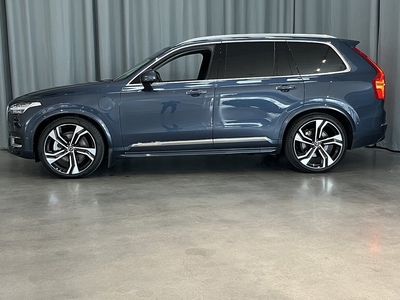 Volvo XC90 Recharge T8 Ultimate Bright Drag Och V-hjul