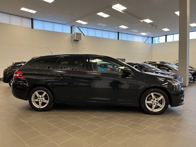 Peugeot 308 SW 1.2 e-THP EAT Active/ Moms/ Carplay/ 130hk