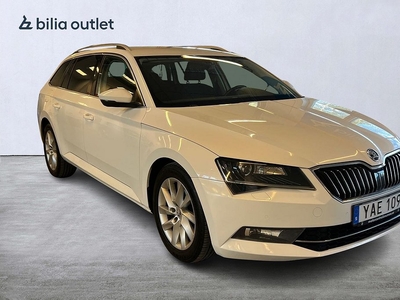 Skoda Superb Kombi 2.0 TDI 4x4 Style/Keyless/Drag/Värmare