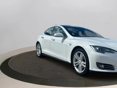 Tesla Model S 85D