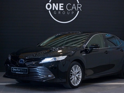 Toyota Camry Hybrid CVT Executive Nyservad JBL HUD Kamera