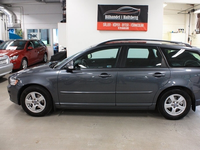 Volvo V50 2.0 F 145hk Momentum 11000 Mil