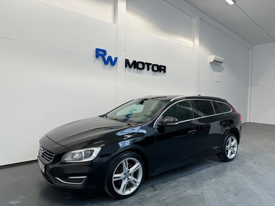 Volvo V60 D4 AWD 190hk Summum VOC D-värm B-kamera Skinn