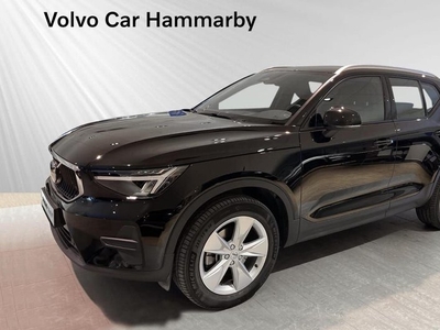 Volvo XC40B4 FWD Bensin Core 2023, SUV