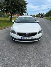 Volvo V60 D4 Momentum Euro 6,Kamrem bytt