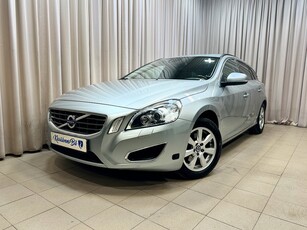 Volvo V60 T4 Momentum (180hk) Drag / M-värm / GPS / P-sensor