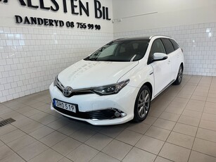 Toyota Auris Touring Sports Hybrid Executive Panorama Skinn Svensksåld