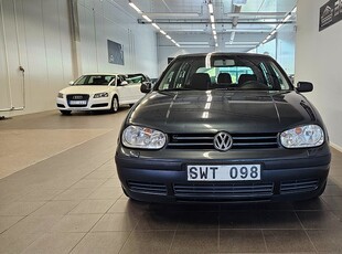 Volkswagen Golf 5-dörrar 1.6 / Sportstolar / Ny kamrem