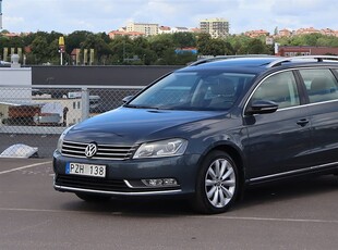 Volkswagen Passat 2.0 TDI Kombi Premium Panorama Skinn