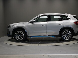 BMW iX1 xDrive30 / X Line / Rattvärme / Dragkrok /