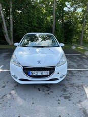 Peugeot 208 5-dörrar 1.2 VTi Euro 5. Ny Kamrem,Nybesiktigad