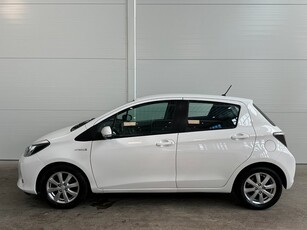 Toyota Yaris HSD Hybrid e-CVT Active B-Kamera 101hk 2014