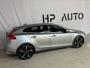 Volvo V40 D4 177hk R-Design Navi VOC D-värm B-kamera