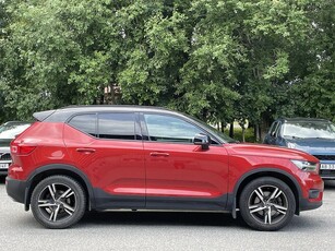 Volvo XC40 D4 AWD R-Design *V-hjul/Pano/SE SPEC*