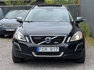 Volvo XC60 D5 AWD 205hk Momentum R-Design Pano Drag Kamera