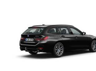 BMW 330e xDrive Touring LCI /Adaptiv farth. / V-HJUL / 4,95%