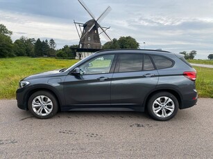 BMW X1 xDrive25e Aktiv farthållare Navi Drag Låga mil Byte